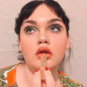 Meet your Posher, Annie